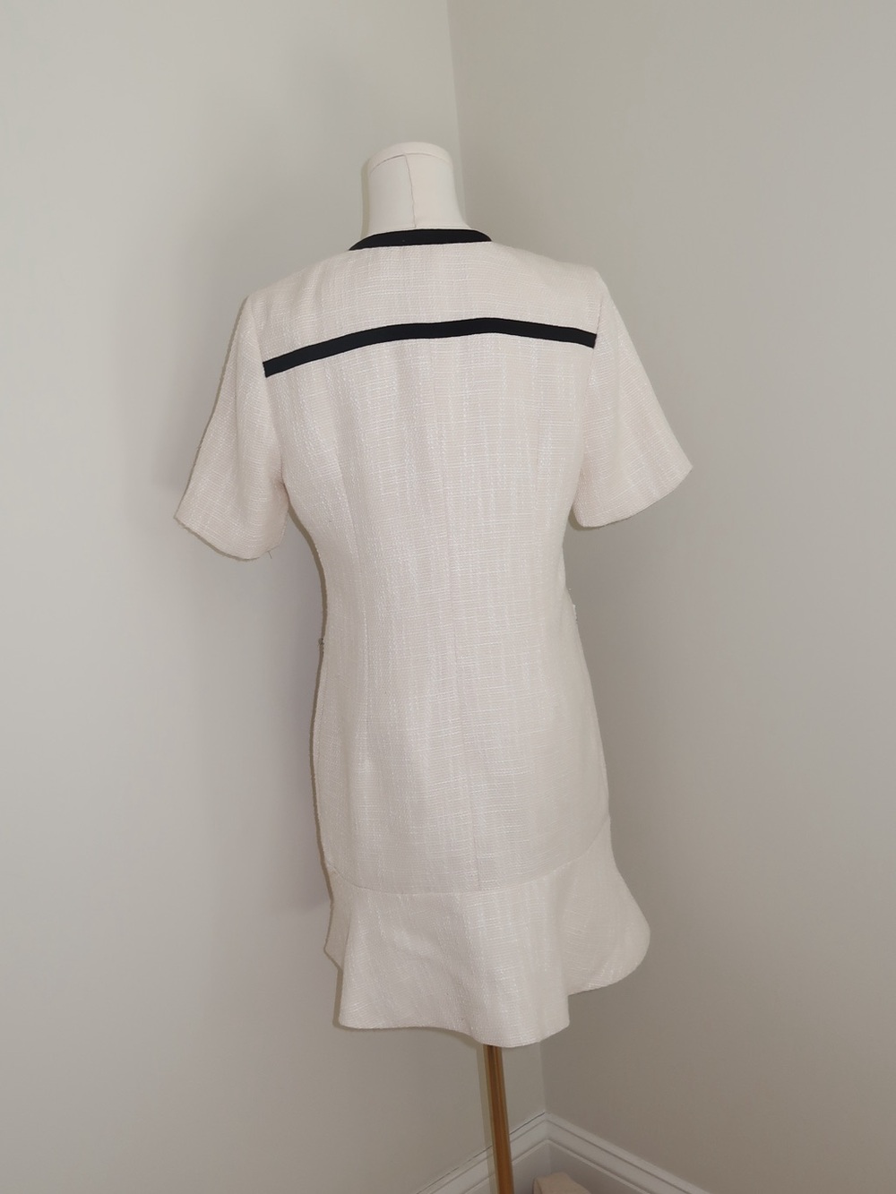 Commense Cream Bouclé Short-Sleeve Dress with Black Trim - Picture 2 of 3